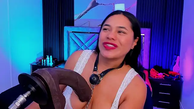 Issafoxx online show from October 18, 2:18 pm