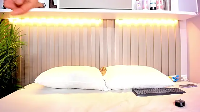 natalyWilliams online show from November 21, 12:37 pm