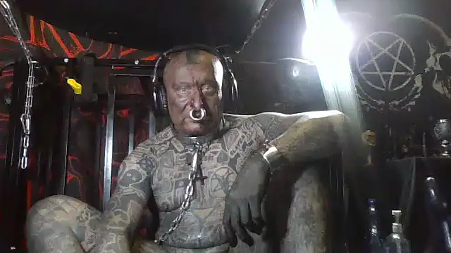 object857 online show from April 3, 9:24 pm