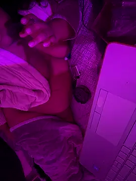 1n0nlythroat online show from October 17, 3:25 pm