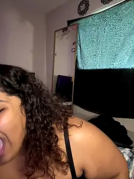 1n0nlythroat online show from November 29, 9:18 pm