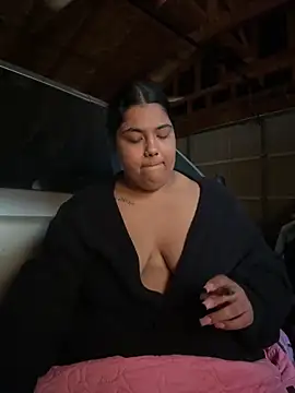 1n0nlythroat online show from December 13, 8:14 pm