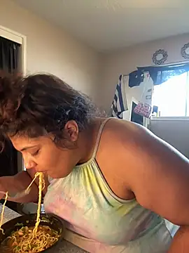 Snapshot of 1n0nlythroat chatting on February 18, 10:17 pm 1n0nlythroat online show from February 18, 10:17 pm