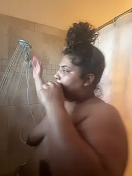 Snapshot of 1n0nlythroat chatting on February 23, 1:25 am 1n0nlythroat online show from February 23, 1:25 am