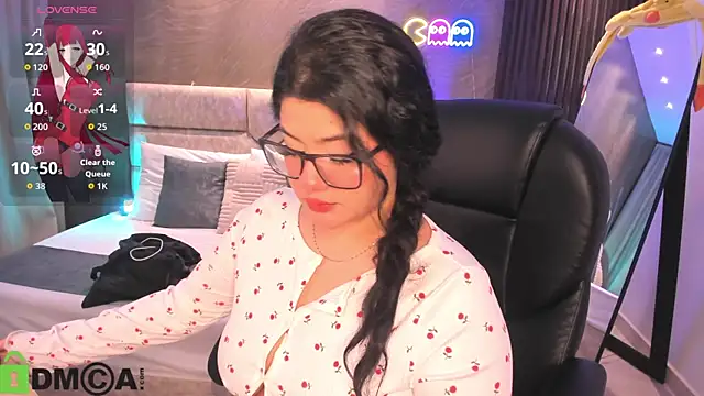 Snapshot of Dulcerose_01 chatting on April 20, 3:20 am Dulcerose 01 online show from April 20, 3:20 am