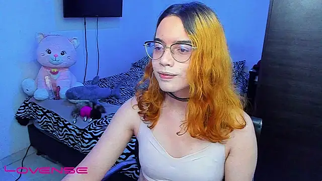 Snapshot of lillykittyy chatting on October 24, 12:08 am lillykittyy online show from October 24, 12:08 am