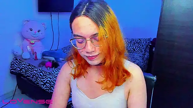 Snapshot of lillykittyy chatting on November 3, 1:08 am lillykittyy online show from November 3, 1:08 am