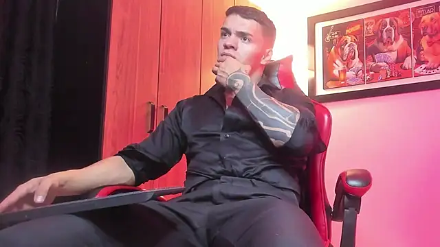 ALPHA DOMINUS  online show from December 18, 5:13 am