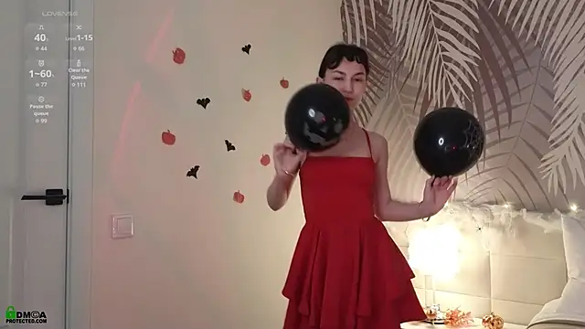 LolaPrise online show from November 1, 1:40 am