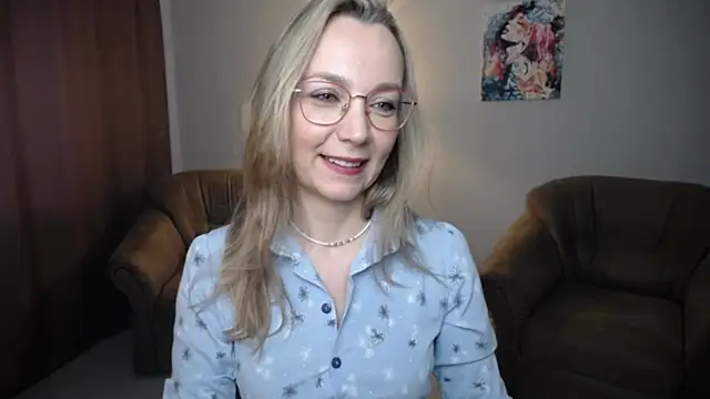 Snapshot of Ava_Elior chatting on June 19, 11:03 am Ava Elior online show from June 19, 11:03 am