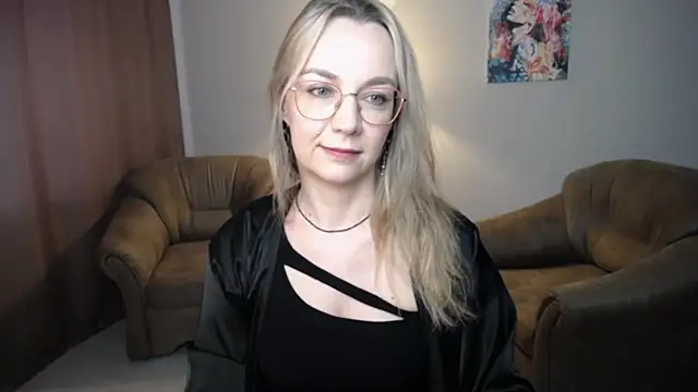 Snapshot of Ava_Elior chatting on July 11, 11:57 am Ava Elior online show from July 11, 11:57 am
