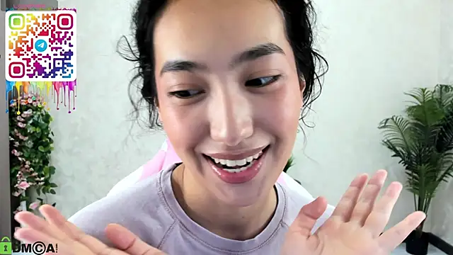 Snapshot of FlirtyAura chatting on October 14, 2:23 am FlirtyAura online show from October 14, 2:23 am