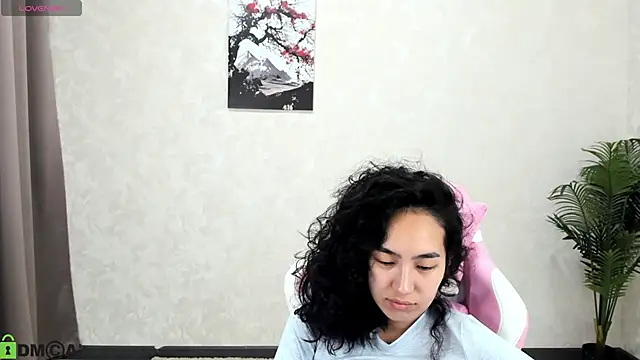 Snapshot of FlirtyAura chatting on November 7, 1:49 am FlirtyAura online show from November 7, 1:49 am