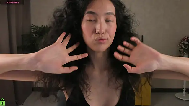 FlirtyAura online show from April 3, 3:26 am