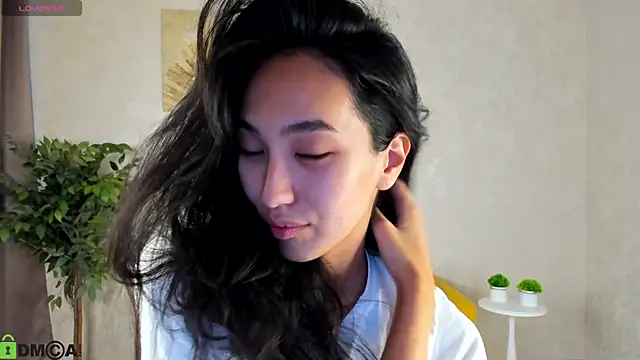 Snapshot of FlirtyAura chatting on April 30, 3:46 am FlirtyAura online show from April 30, 3:46 am