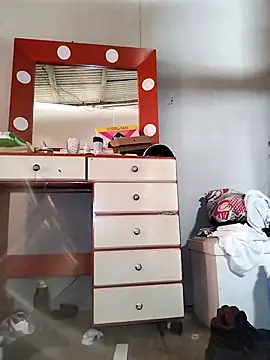 Kesurra online show from November 23, 3:45 pm