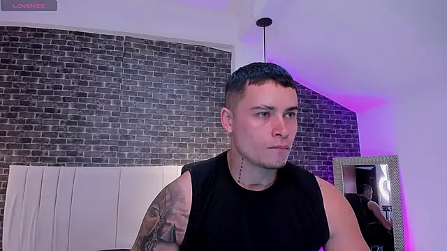 connorsmiith online show from February 23, 11:40 am