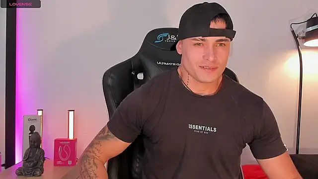 Snapshot of connorsmiith chatting on July 8, 2:10 pm connorsmiith online show from July 8, 2:10 pm