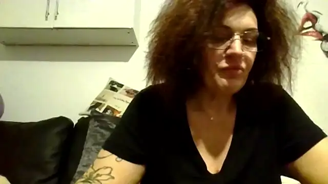 RubyyRosee online show from January 17, 6:18 am