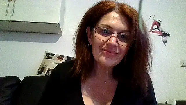 RubyyRosee online show from May 13, 5:27 am