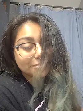 Lovelyrainn online show from October 19, 9:43 am