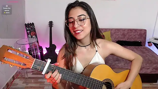 Susanahendrix online show from October 17, 6:21 pm