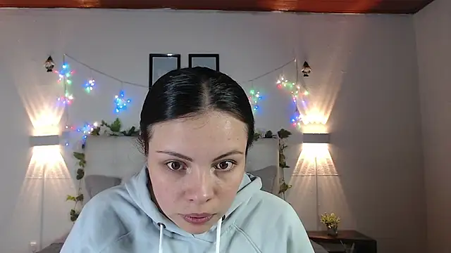 Megan 05  online show from April 12, 2:11 pm