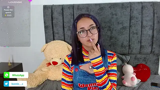 Littlee Bunny  online show from October 31, 3:13 pm