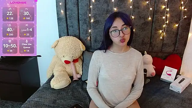 Littlee Bunny  online show from November 20, 10:48 am