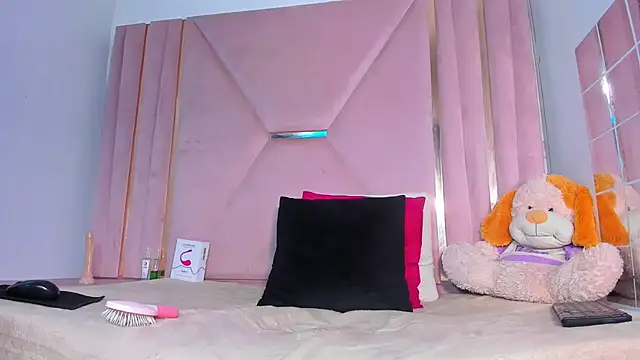 jazmin waked online show from December 19, 3:46 am