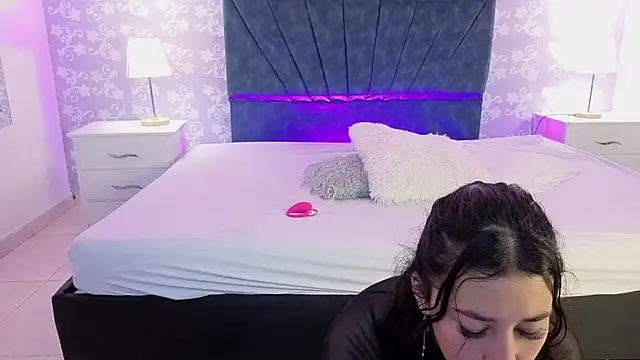 Lisa sweetas online show from April 9, 2:44 am