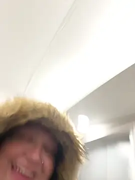 Snapshot of BigMfLuther chatting on December 17, 6:19 am BigMfLuther online show from December 17, 6:19 am