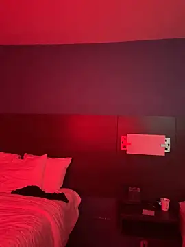 Snapshot of BigMfLuther chatting on December 20, 5:58 am BigMfLuther online show from December 20, 5:58 am