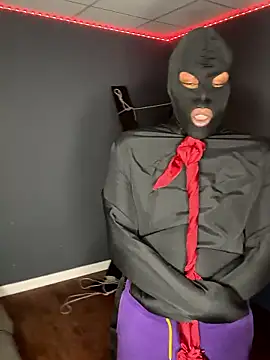 Snapshot of BigMfLuther chatting on January 17, 11:15 am BigMfLuther online show from January 17, 11:15 am