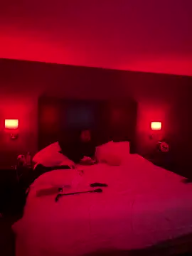 Snapshot of BigMfLuther chatting on February 1, 6:23 am BigMfLuther online show from February 1, 6:23 am