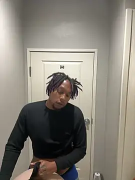 Snapshot of BigMfLuther chatting on March 26, 7:47 am BigMfLuther online show from March 26, 7:47 am