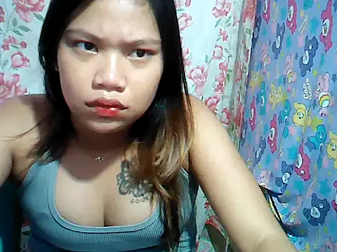 MorenaLovelyPinay24 online show from December 3, 12:58 pm