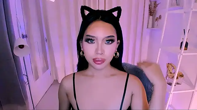 MS LUNA online show from October 9, 1:14 am