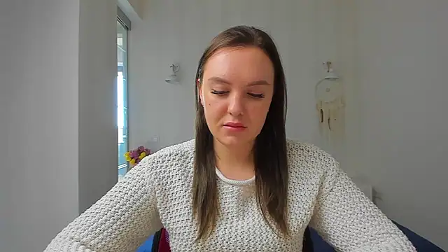 EmmaNorman online show from October 31, 8:15 am