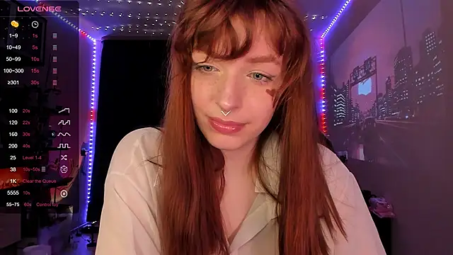 elilybby online show from February 7, 7:17 pm