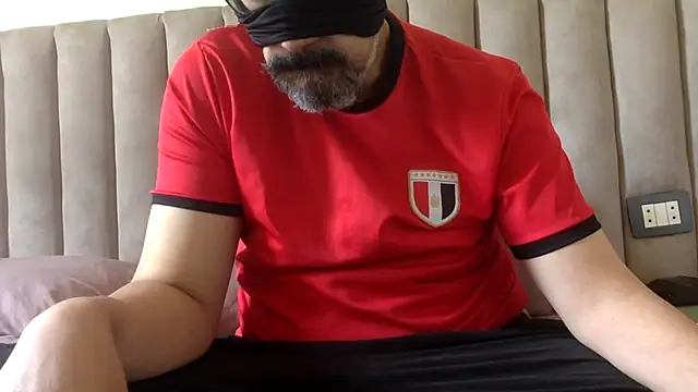 Snapshot of CaiBull chatting on June 27, 1:39 pm CaiBull online show from June 27, 1:39 pm