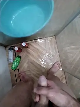 Snapshot of Pio185 chatting on November 5, 8:09 pm Pio185 online show from November 5, 8:09 pm