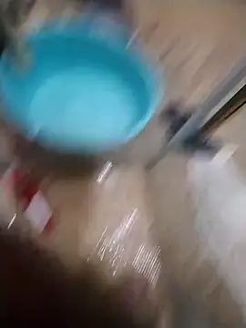 Snapshot of Pio185 chatting on November 24, 8:08 pm Pio185 online show from November 24, 8:08 pm