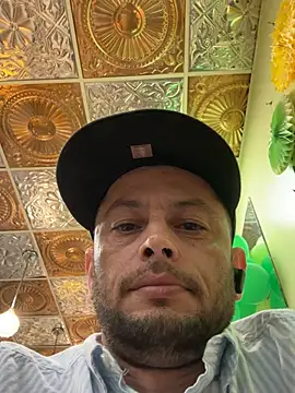 Snapshot of Carlosmauricio123 chatting on March 22, 2:04 am Carlosmauricio123 online show from March 22, 2:04 am