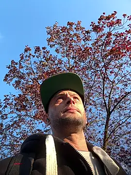Carlosmauricio123 online show from April 21, 10:45 pm