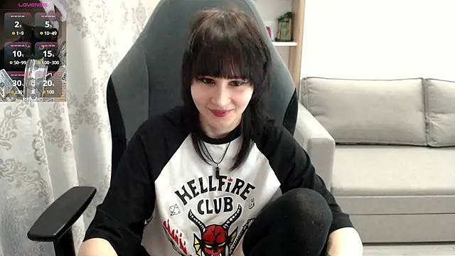 Snapshot of MistyDark chatting on November 7, 8:53 pm MistyDark online show from November 7, 8:53 pm