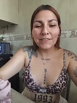 Snapshot of xjuanaxmaldadxxx chatting on June 6, 6:23 pm xjuanaxmaldadxxx online show from June 6, 6:23 pm