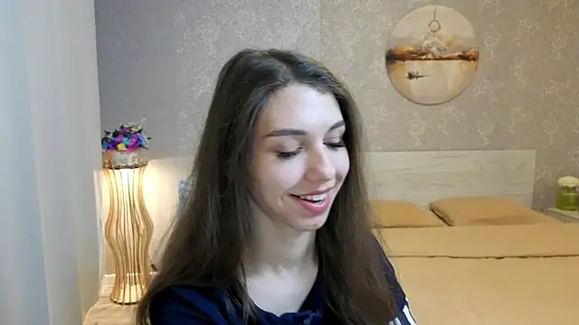 Snapshot of KellyShines chatting on June 14, 4:20 pm KellyShines online show from June 14, 4:20 pm