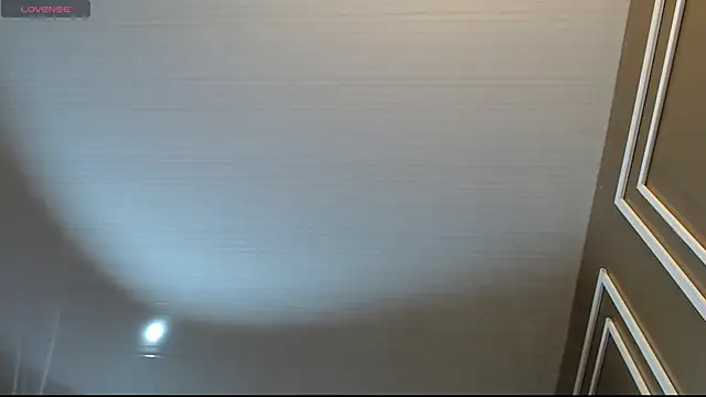 Megara 25 online show from October 17, 1:25 pm