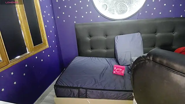 Snapshot of Megara_25 chatting on April 25, 4:48 pm Megara 25 online show from April 25, 4:48 pm